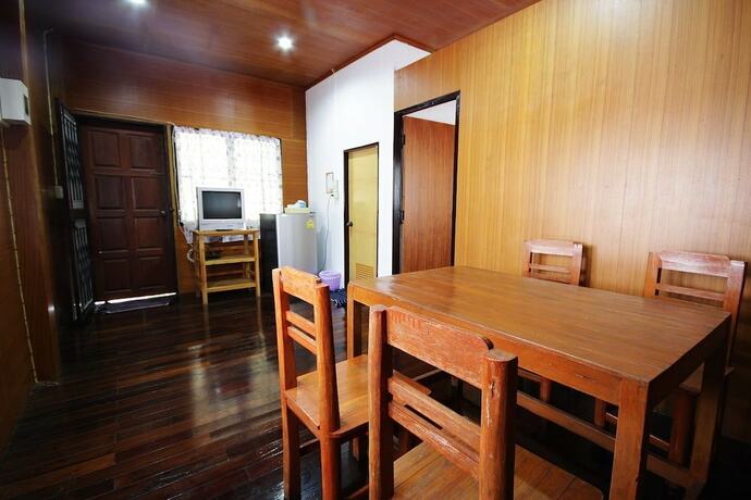Imagen de la habitación del Hotel Chatfah Resort. Foto 13