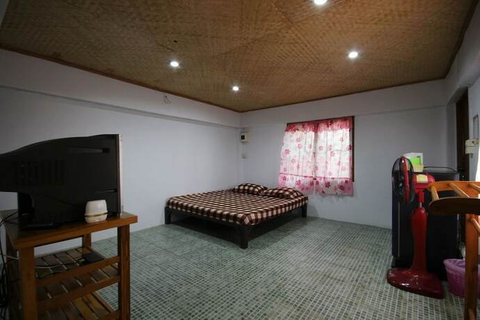 Imagen de la habitación del Hotel Chatfah Resort. Foto 14