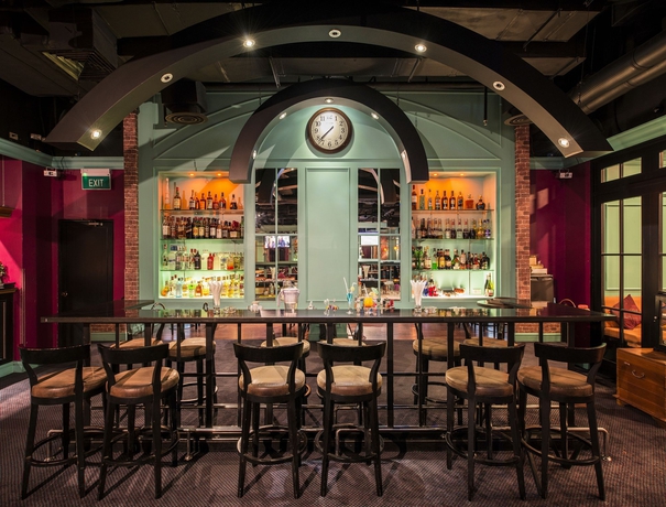 Imagen de los interiores del Hotel Chatrium Royal Lake Yangon. Foto 9