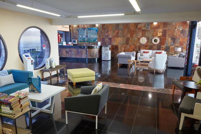 Imagen de los interiores del Hotel Chatur Palmera Mar. Foto 11