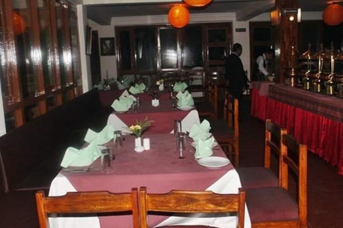 Imagen del bar/restaurante del Hotel Chautari. Foto 9