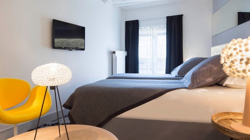 Imagen de la habitación del Hotel Chavanel Paris. Foto 10