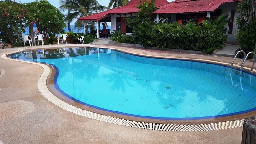 Imagen de la piscina del Hotel Chaweng Resort. Foto 14