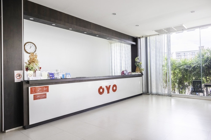 Imagen de los interiores del Hotel Chawlada. Foto 17