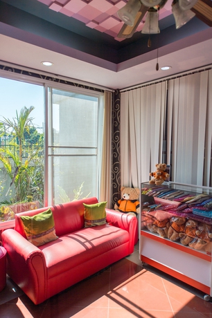 Imagen de los interiores del Hotel Chayadol Resort. Foto 13