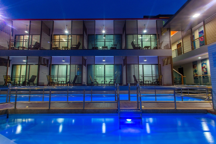 Imagen de los exteriores del Hotel Chayadol Resort. Foto 12