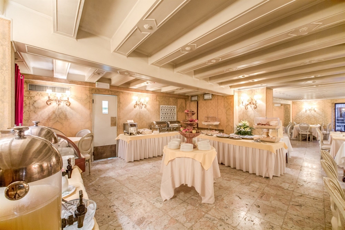 Imagen del bar/restaurante del Hotel Chc Continental, Bw Premier Collection. Foto 6