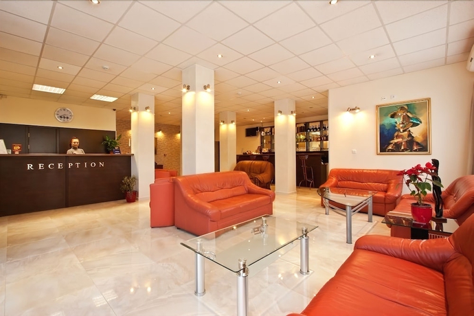 Imagen de los interiores del Hotel Cheap. Foto 19