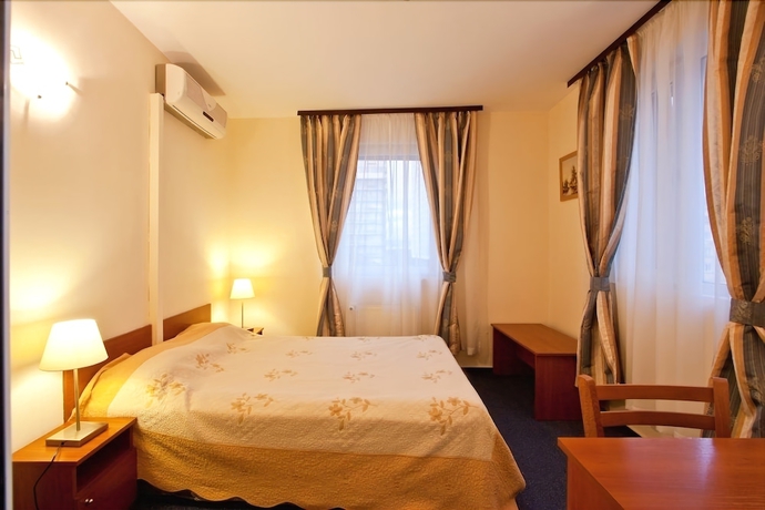 Imagen de la habitación del Hotel Cheap. Foto 10