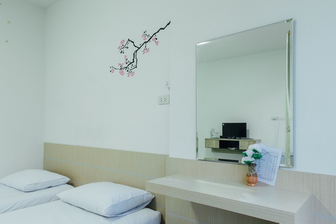 Imagen de la habitación del Hotel Cheaper Room. Foto 11