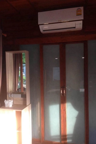 Imagen de la habitación del Hotel Check In and Chill Out Laem Sok Pier. Foto 6