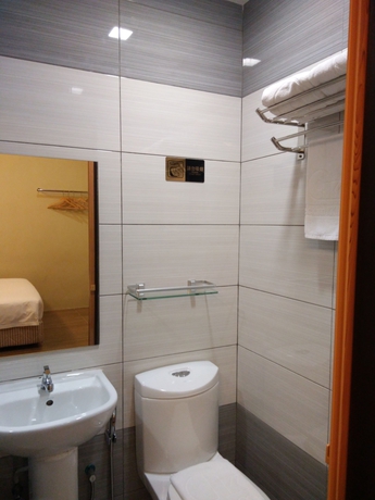Imagen de la habitación del Hotel Check Inn Kk. Foto 2