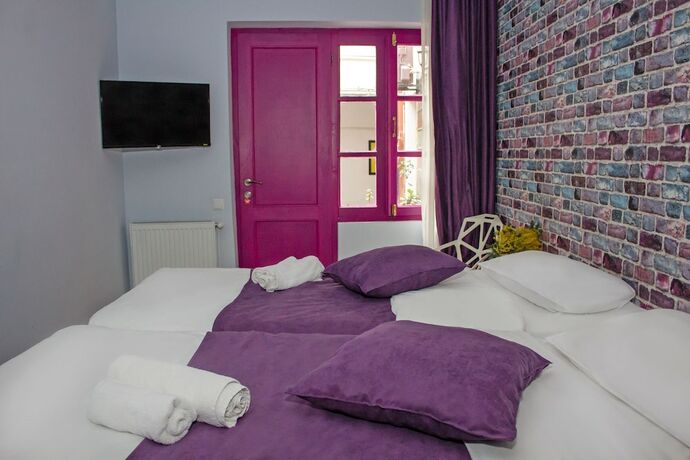 Imagen de la habitación del Hotel Check Point. Foto 11