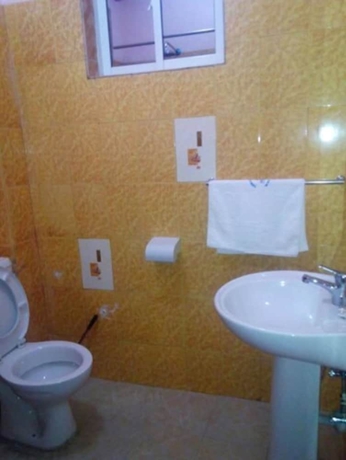 Imagen de la habitación del Hotel Check Point Inn Mombasa. Foto 8