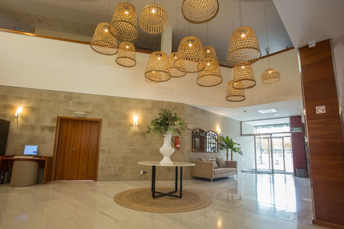 Imagen de los interiores del Hotel Checkin Alaquas. Foto 11