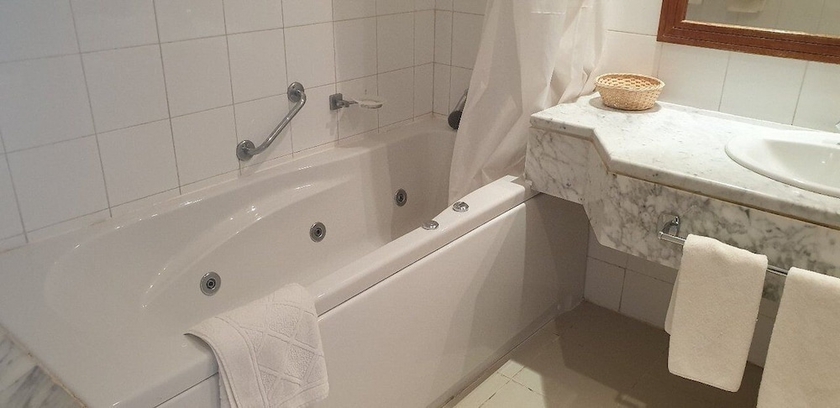 Imagen de la habitación del Hotel Checkin Bakour Splash. Foto 6