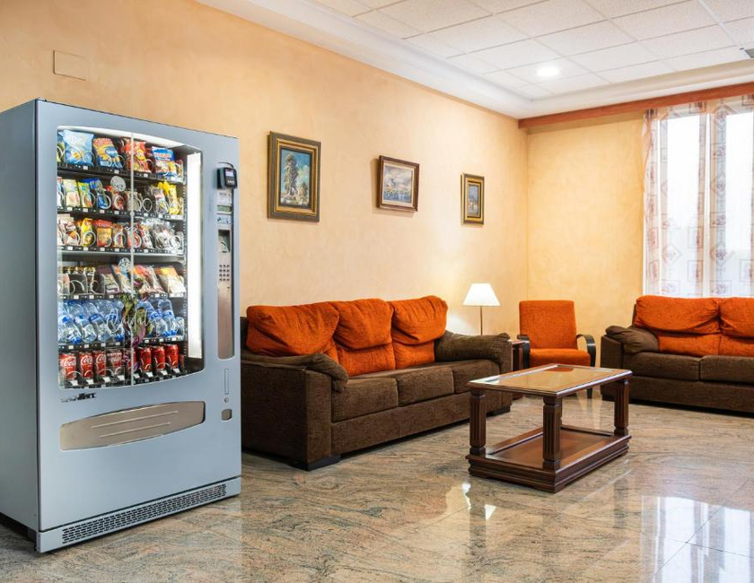 Imagen de los interiores del Hotel Checkin Basic Le&oacute;n Norte. Foto 15