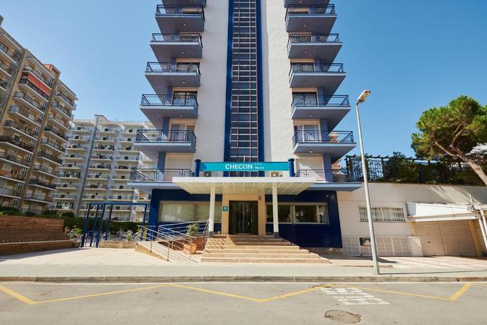 Imagen general del Hotel Checkin Blanes. Foto 2
