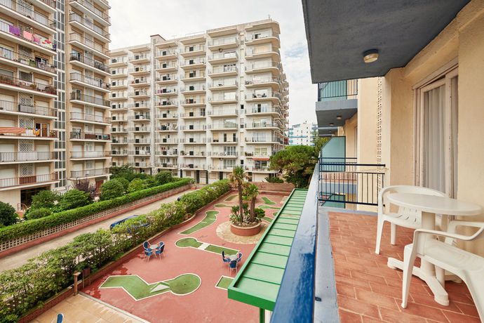 Imagen general del Hotel Checkin Blanes. Foto 6