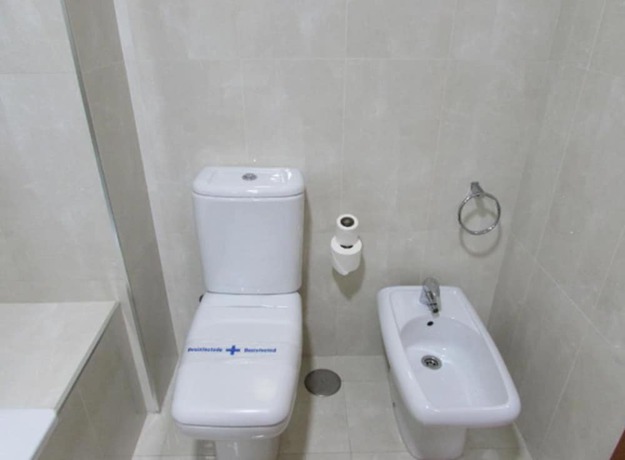 Imagen de la habitación del Hotel Checkin Camino de Granada. Foto 5