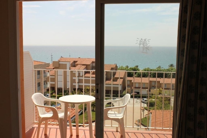 Imagen de la habitación del Hotel Checkin Catalonia. Foto 9