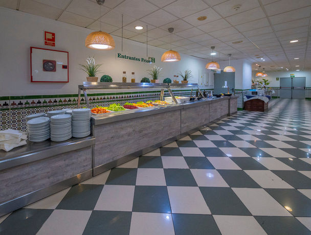 Imagen del bar/restaurante del Hotel Checkin Concordia Playa. Foto 6