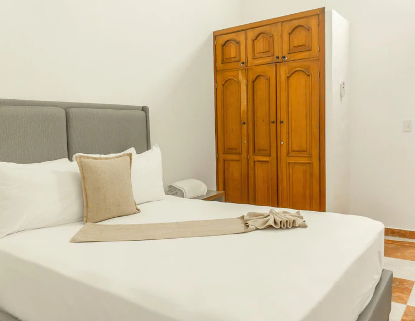 Imagen de la habitación del Hotel Checkin El Cortecito Beach. Foto 11