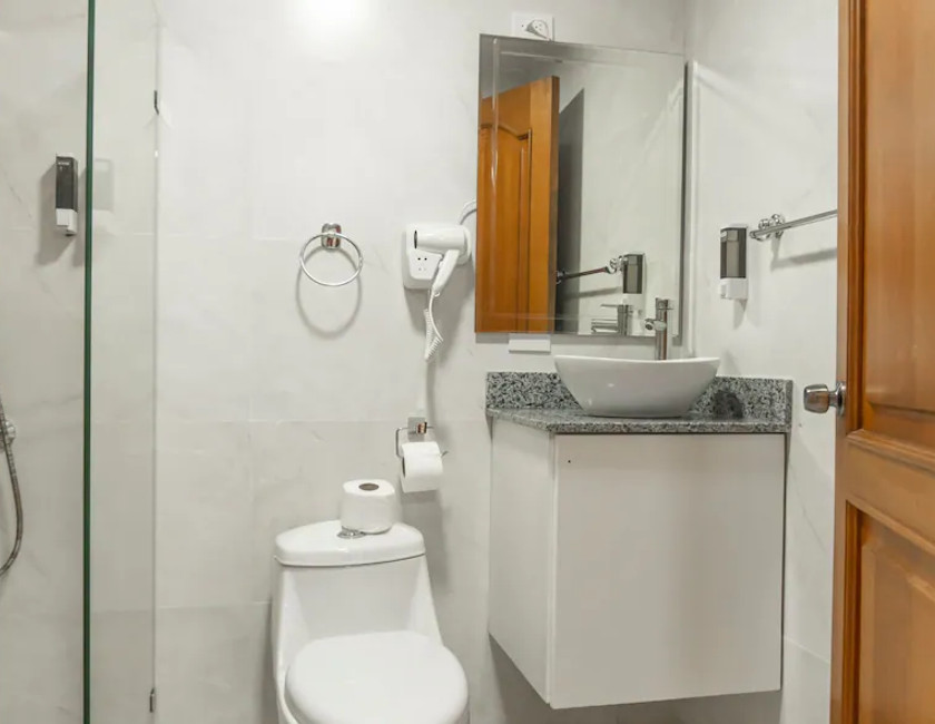Imagen de la habitación del Hotel Checkin El Cortecito Beach. Foto 18