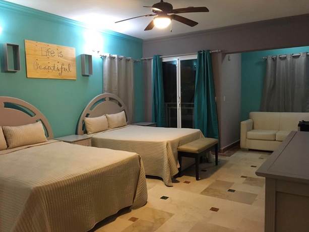 Imagen de la habitación del Hotel Checkin El Cortecito. Foto 2