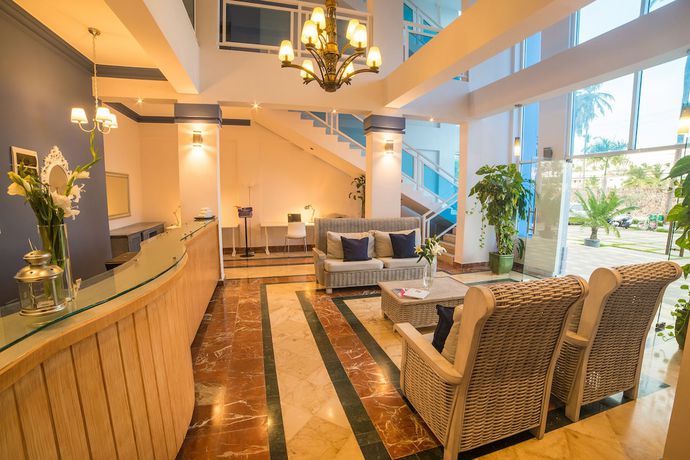 Imagen de los interiores del Hotel Checkin El Cortecito. Foto 9