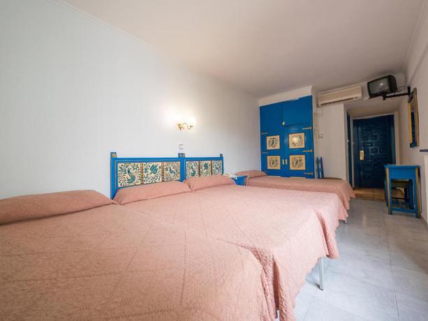 Imagen de la habitación del Hotel Checkin Garbí. Foto 6