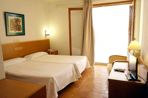 Imagen de la habitación del Hotel Checkin Torredembarra. Foto 12