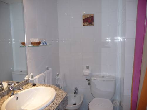 Imagen de la habitación del Hotel Checkin Torredembarra. Foto 13