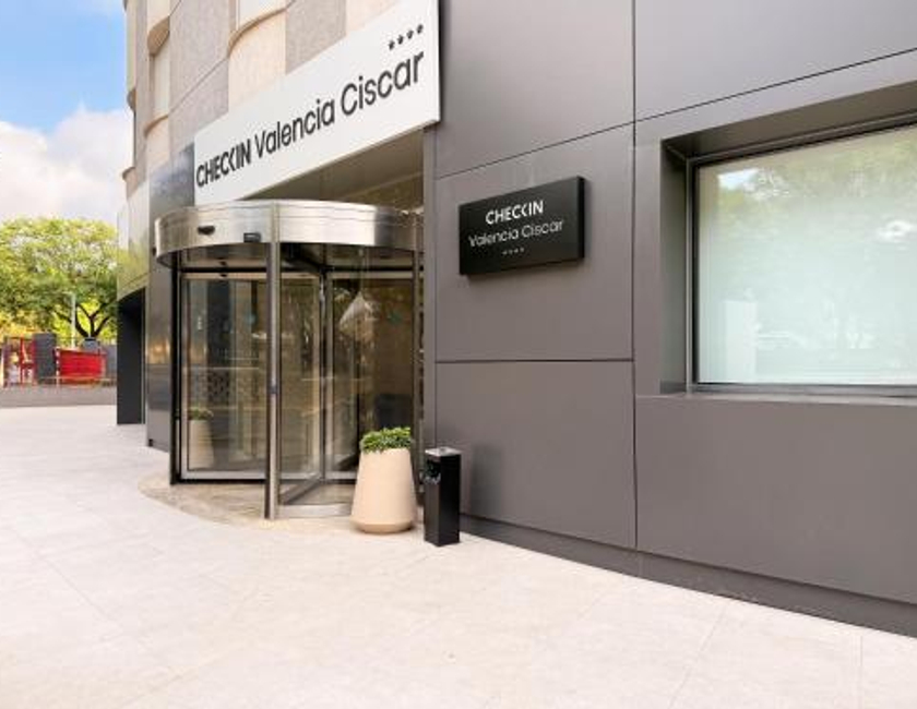 Imagen de los exteriores del Hotel Checkin Valencia Ciscar. Foto 24