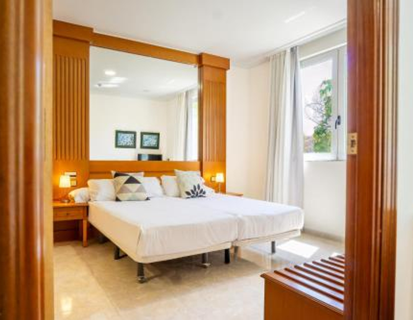 Imagen de la habitación del Hotel Checkin Valencia Ciscar. Foto 8