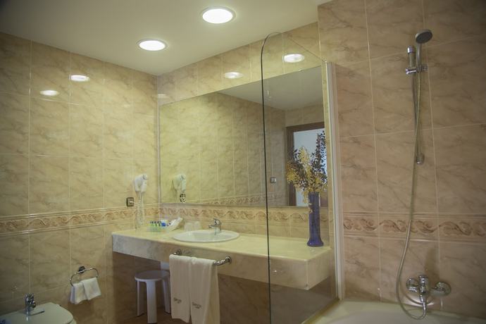 Imagen de la habitación del Hotel Checkin Valencia Ciscar. Foto 4