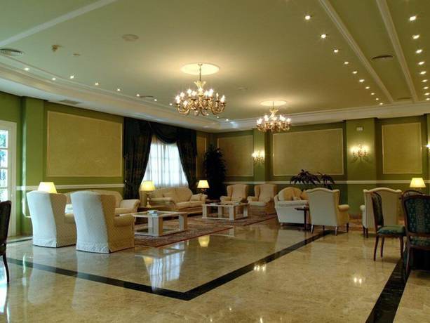 Imagen de los interiores del Hotel Checkin Valencia Ciscar. Foto 8