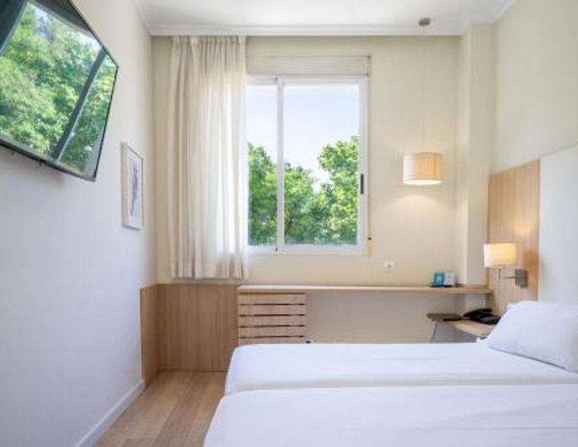 Imagen de la habitación del Hotel Checkin Valencia Ciscar. Foto 10