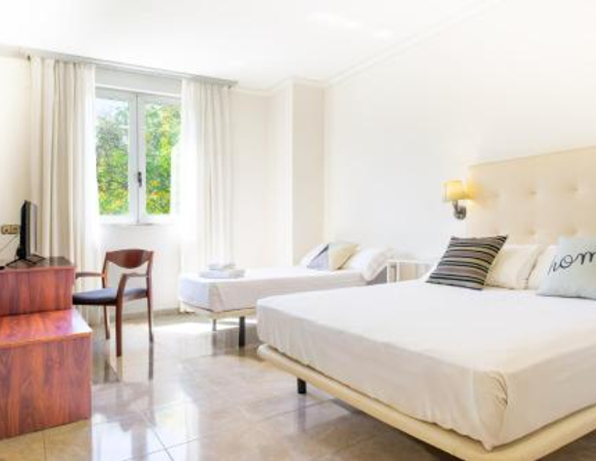 Imagen de la habitación del Hotel Checkin Valencia Ciscar. Foto 13