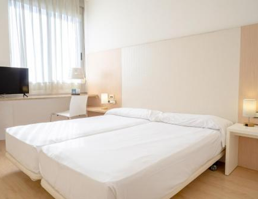 Imagen de la habitación del Hotel Checkin Valencia Ciscar. Foto 22