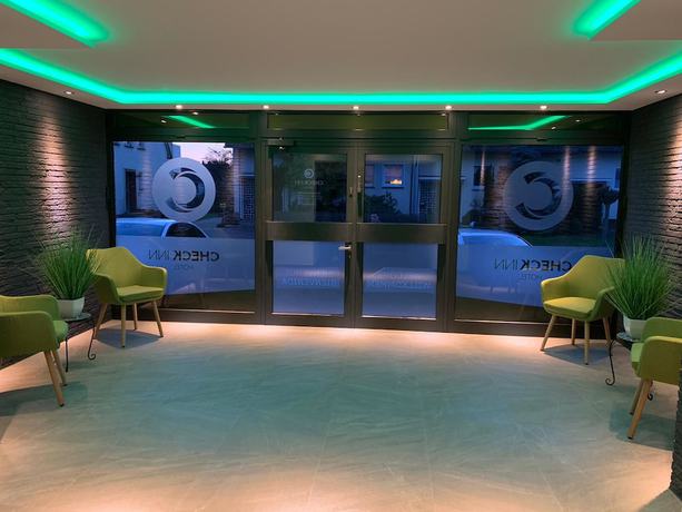 Imagen de los interiores del Hotel Checkinn. Foto 20