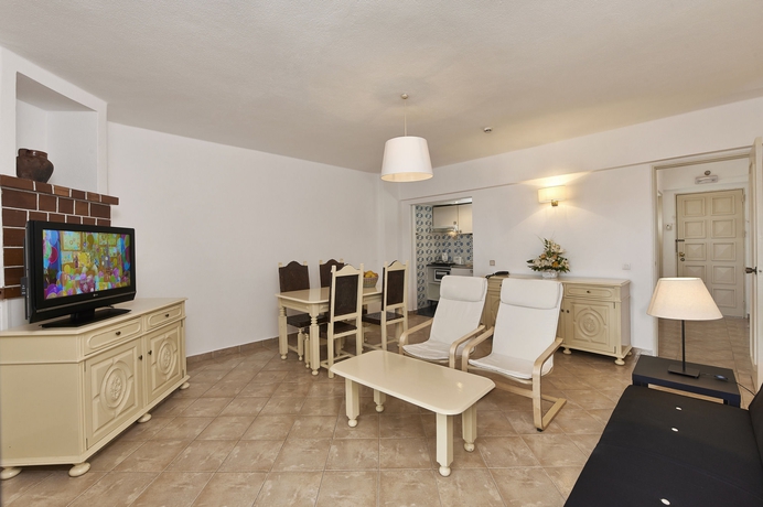 Imagen de los interiores del Hotel Cheerfulway Minichoro. Foto 10