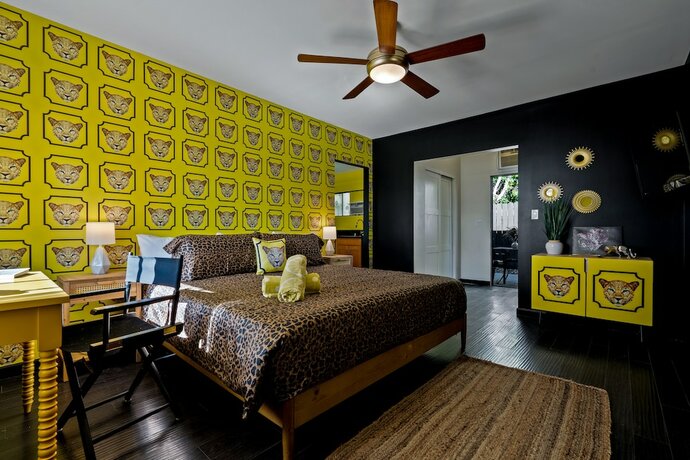 Imagen de la habitación del Hotel Cheetah. Foto 17