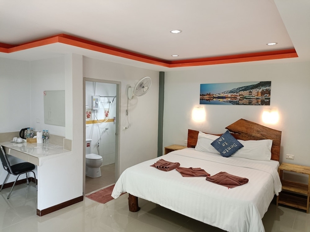Imagen de la habitación del Hotel Cheeva Beach Resort. Foto 6