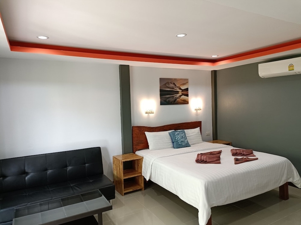 Imagen de la habitación del Hotel Cheeva Beach Resort. Foto 7