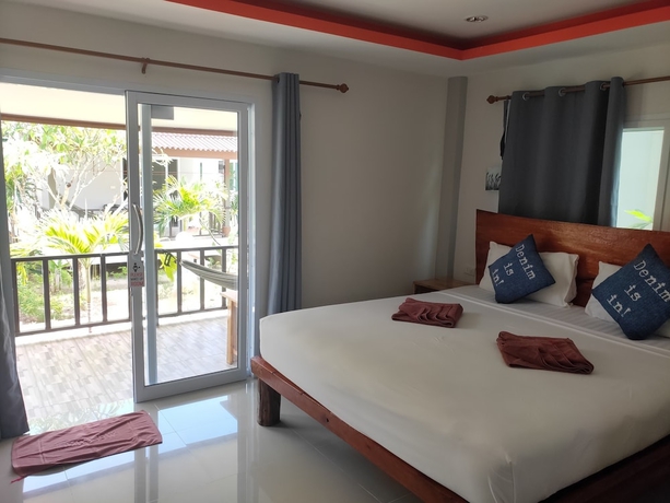 Imagen de los interiores del Hotel Cheeva Beach Resort. Foto 18