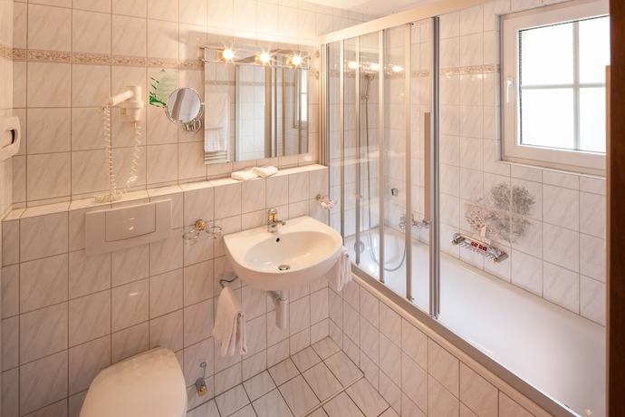 Imagen de la habitación del Hotel Chemin&eacute;e. Foto 18
