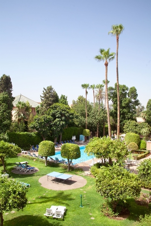 Imagen de los exteriores del Hotel Chems. Foto 12