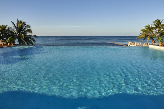 Imagen de los exteriores del Hotel Chen Sea Resort and Spa. Foto 16