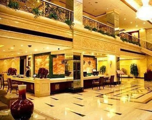 Imagen de los interiores del Hotel Chengde Jing Cheng Hotel. Foto 18